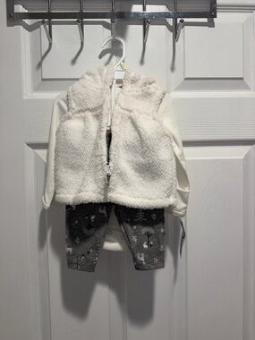 Carter's 3-Piece Fuzzy Vest Winter Baby Outfit